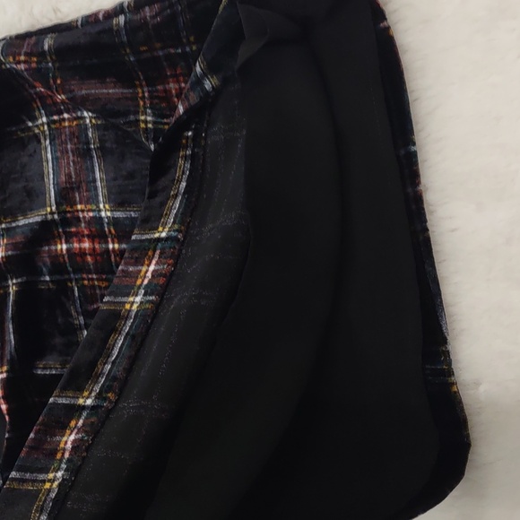 J CREW TOP. - Picture 7 of 17